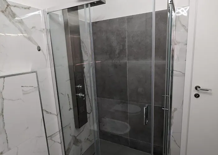 Appartamento Lella's House Vicino Metro A 3 Min A Piedi Roma