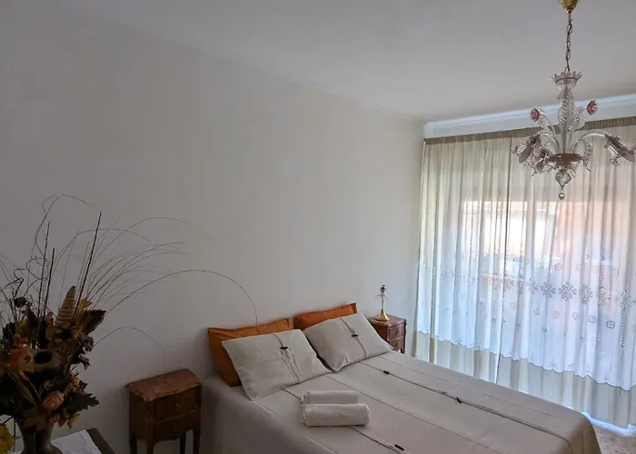 Lella's House Vicino Metro A 3 Min A Piedi *