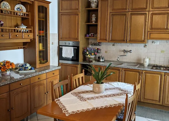 Lella's House Vicino Metro A 3 Min A Piedi Appartamento Roma